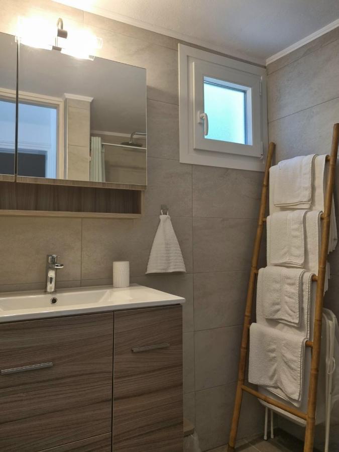 Marina'S House Apartment Triovasalos ภายนอก รูปภาพ